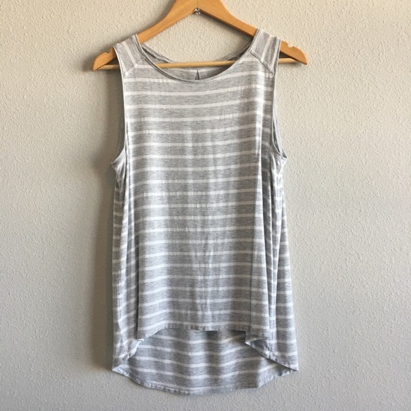 LOFT Tops - ❤️ 2/$20 LOFT Tank